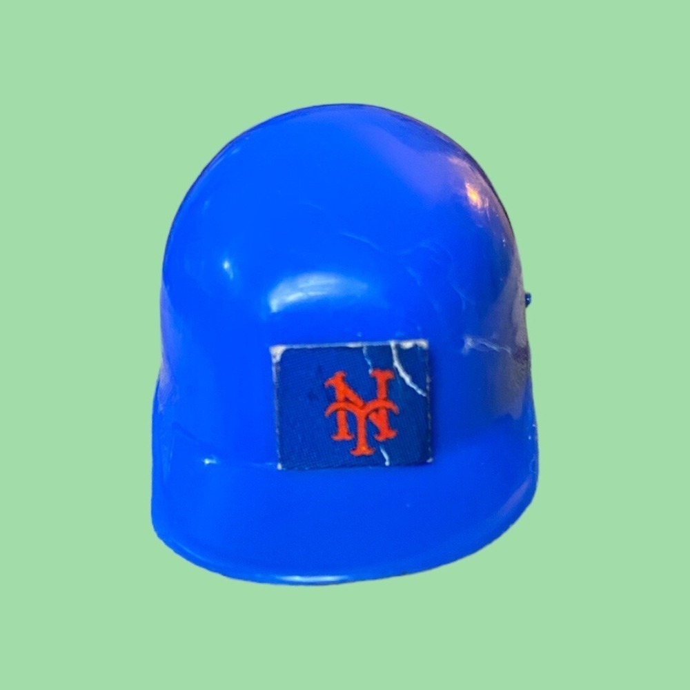 New York Yankees MLB Mini 2" Bubble Gum Machine Batting Helmet Vintage